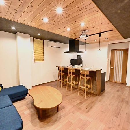Manabi-Stay Takayama Sakura 提携駐車場利用可 古い町並みまで徒歩1分 最大9名宿泊可能な一等地で人工温泉を楽しむ Zewnętrze zdjęcie