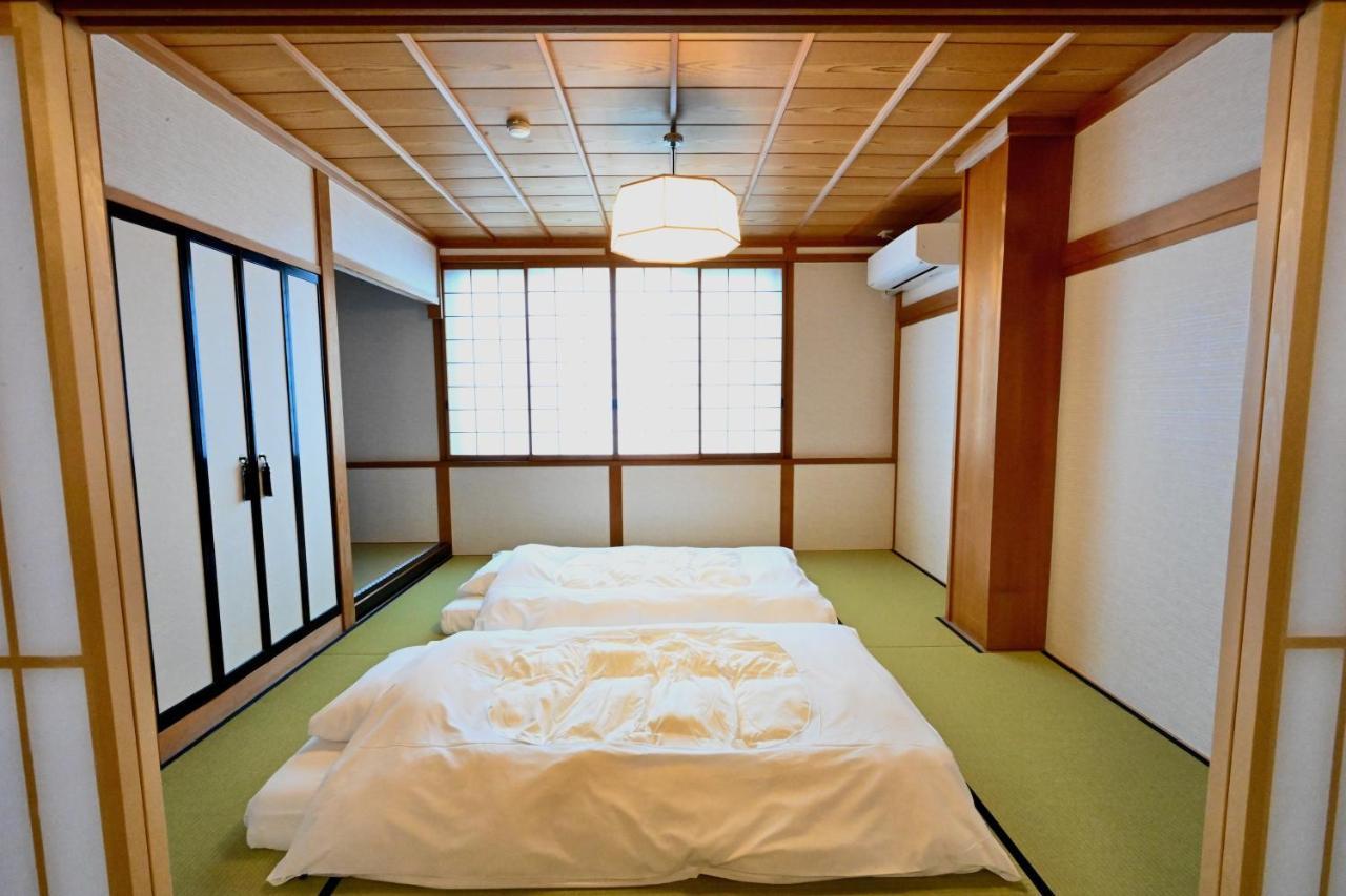 Manabi-Stay Takayama Sakura 提携駐車場利用可 古い町並みまで徒歩1分 最大9名宿泊可能な一等地で人工温泉を楽しむ Zewnętrze zdjęcie