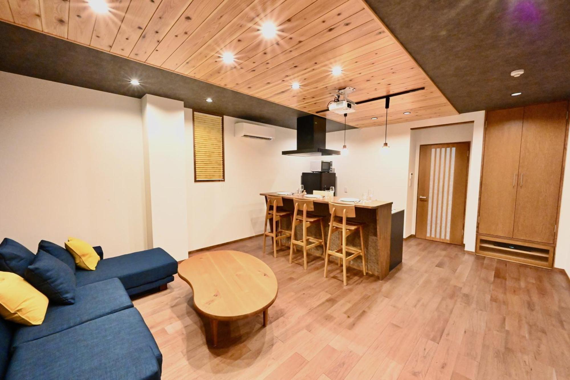 Manabi-Stay Takayama Sakura 提携駐車場利用可 古い町並みまで徒歩1分 最大9名宿泊可能な一等地で人工温泉を楽しむ Zewnętrze zdjęcie